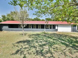 312 S 8th St, Comanche, OK 73529