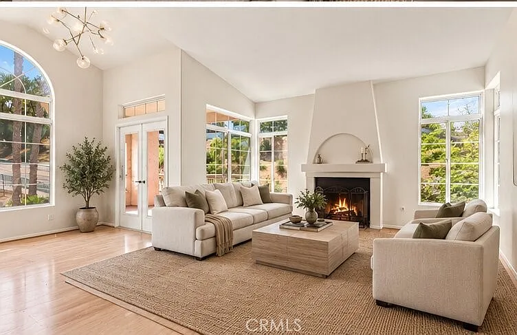 3 bed, 1141 sqft, $3,595 — Photo 1