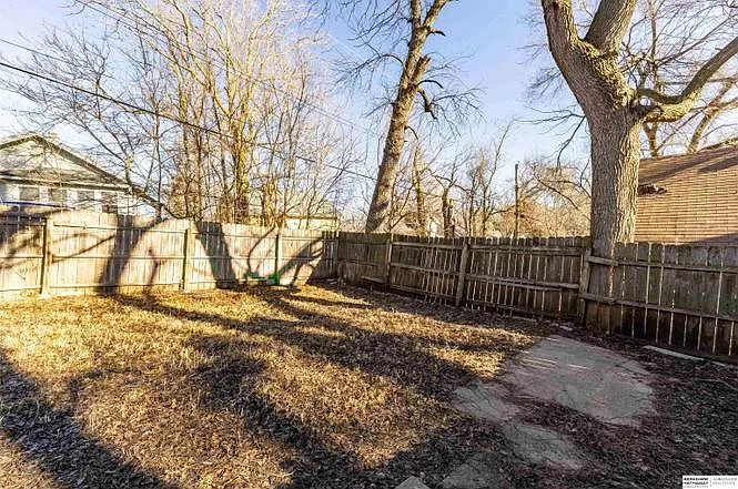 4266 Maple St — Photo 9