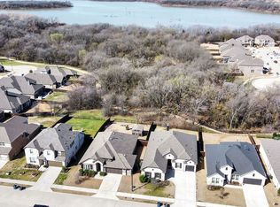 628 Lake Cove Dr, Little Elm, TX 75068