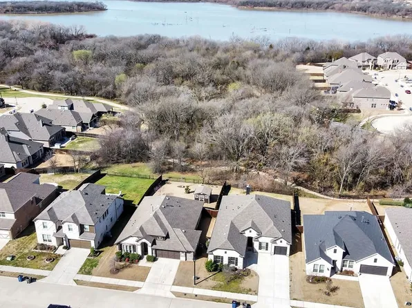 628 Lake Cove Dr, Little Elm, TX 75068