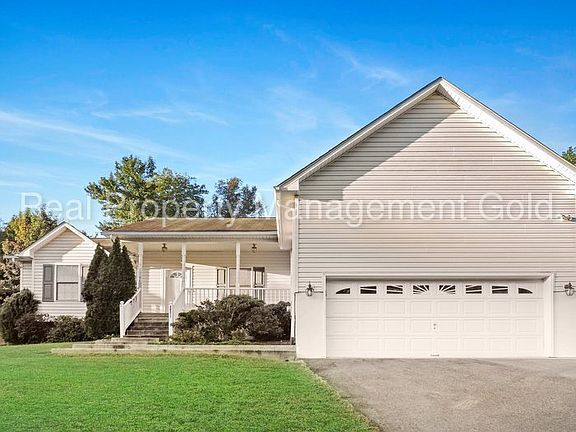 2nd image of 46211 Sylvan Ct