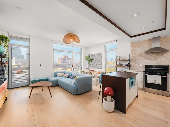 82 Guernsey Street image 2 of 12