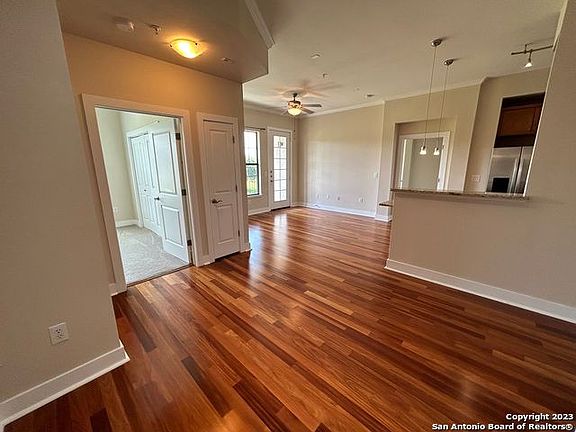 3rd image of 7342 Oak Manor Dr