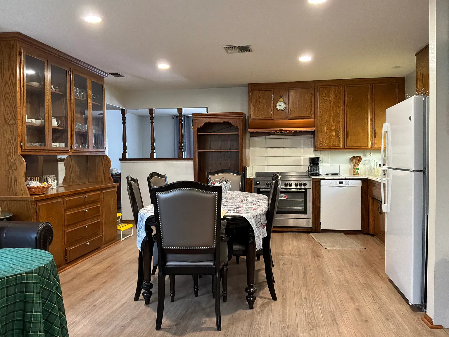 2 bed, 1400 sqft, $3,300 — Photo 4