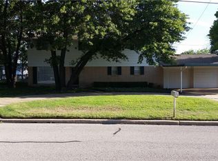 10841 Bellview Dr, Midwest City, OK 73130