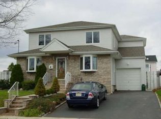 33 Blueridge Rd, Lodi, NJ 07644