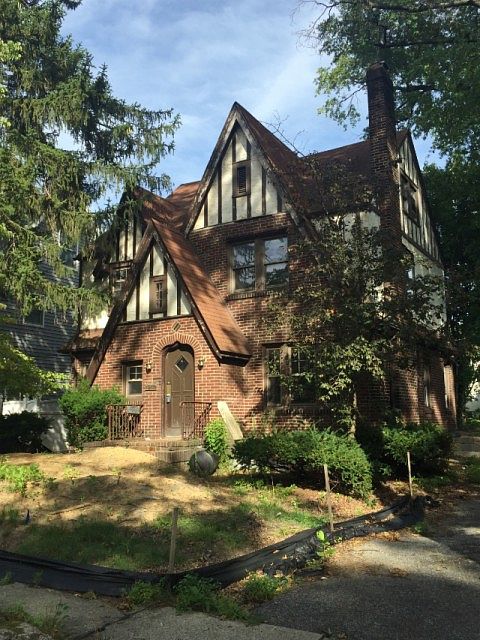 2nd image of 1289 Hudson Rd