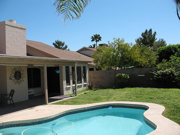 2nd image of 8402 N 107th Ln