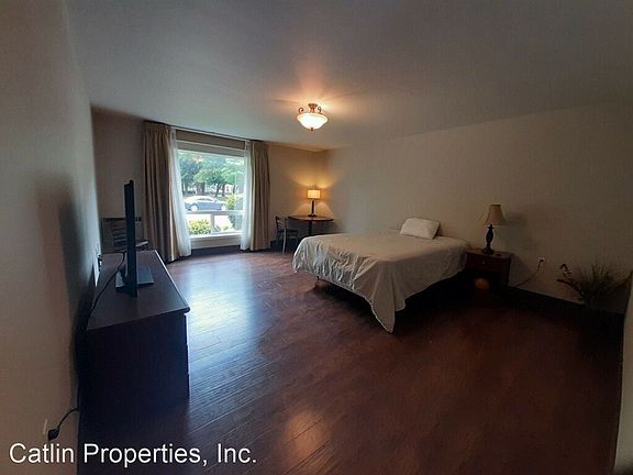 2nd image of 1405 17th Ave #120