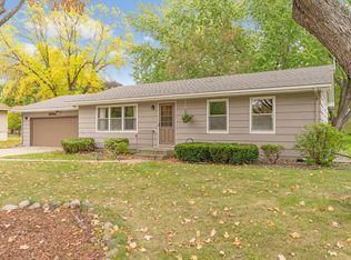 10041 Harrison Rd, Bloomington, MN 55437