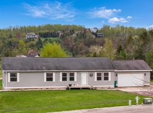 338 Boyer Rd, Petoskey, MI 49770