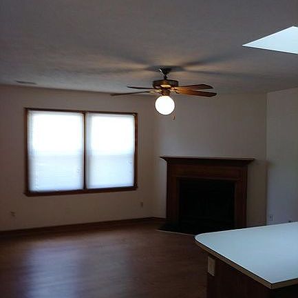 4th image of 26 Whittier Ave #A