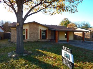 1613 Meadow Valley, Irving, TX 75060