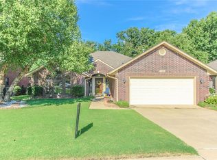 3304 Walnut Rd, Norman, OK 73072