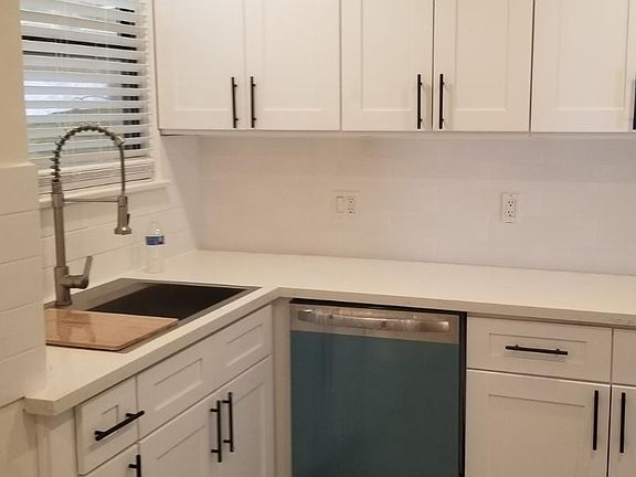 5th image of 4621 E 14th St #C