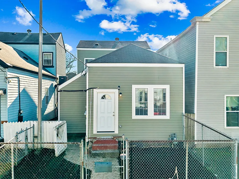 502 E Ormsby Ave #2 — Photo 2
