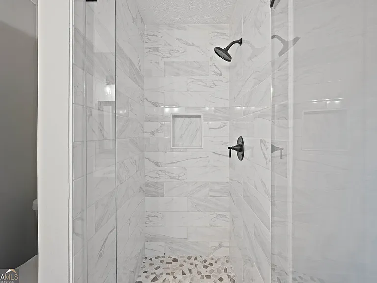 5870 Shadewater Dr — Photo 16