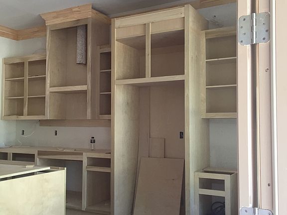 Custom Kitchen Cabinets