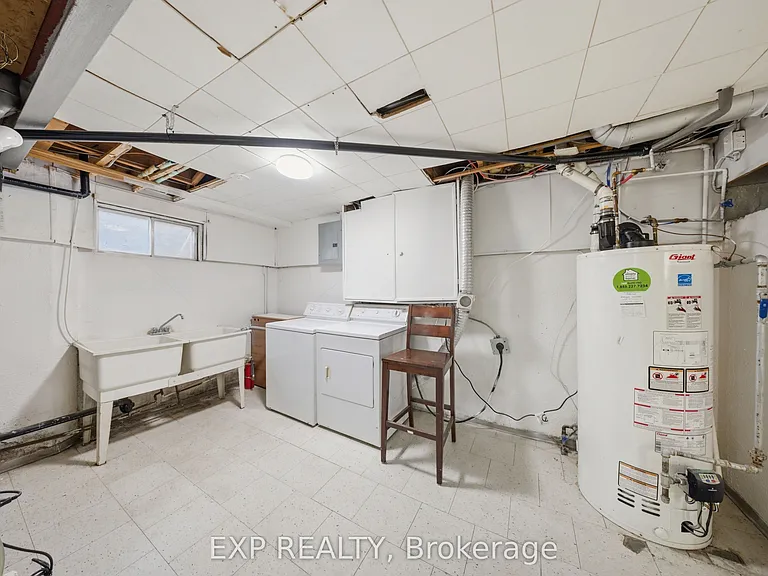 2637 Altadena Ct — Photo 32