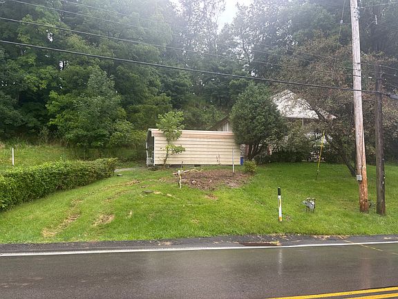 2nd image of 655 Beatty Rd