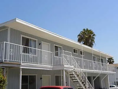 1910 S Shenandoah St — Photo 1
