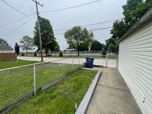 5th image of 2954 Goodson St