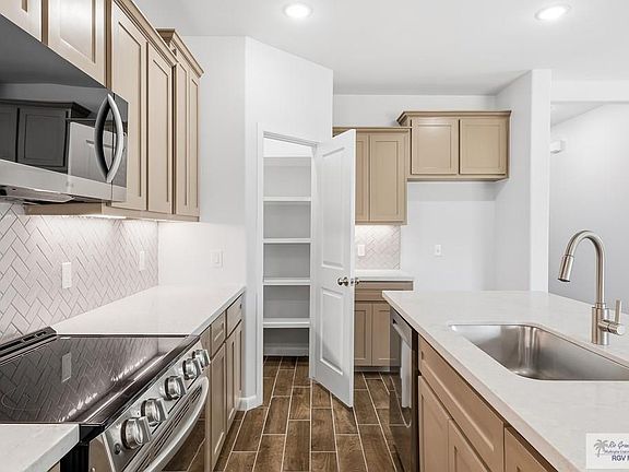 3rd image of 1841 Sam Cir