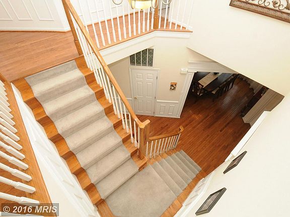 3rd image of 45805 Briar Oak Ln