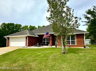 3031 Brookwood Dr, Ocean Springs, MS 39564