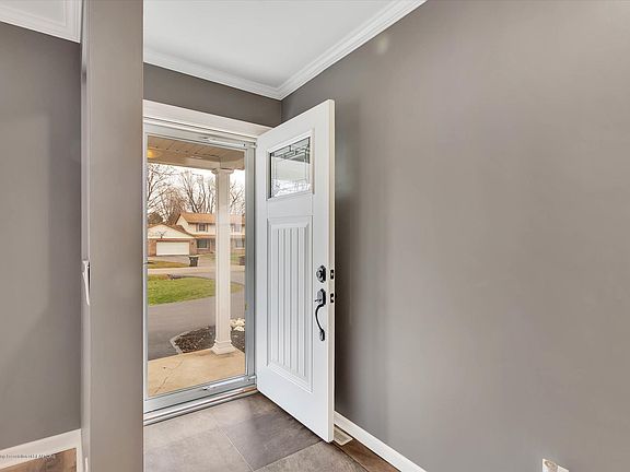 2nd image of 3573 W Arbutus Dr