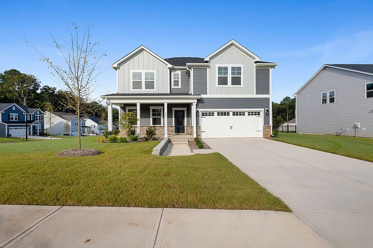 5 bed, 3222 sqft, $2,700 — Photo 1