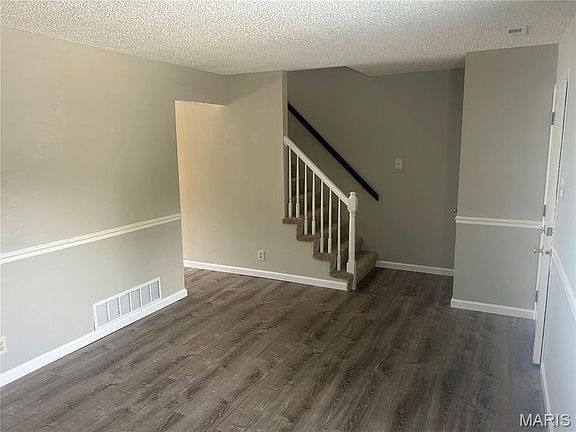 4th image of 47 Park Charles Blvd S APT C
