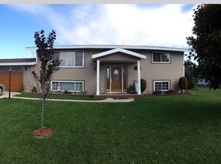 1710 Glenwood Ln, Ishpeming, MI 49849