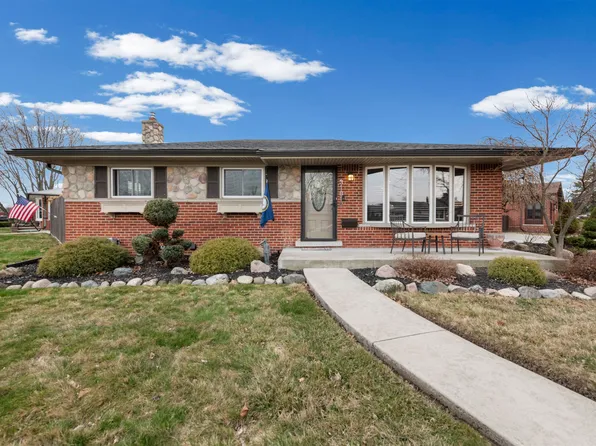 31819 Tanglewood St, Saint Clair Shores, MI 48082