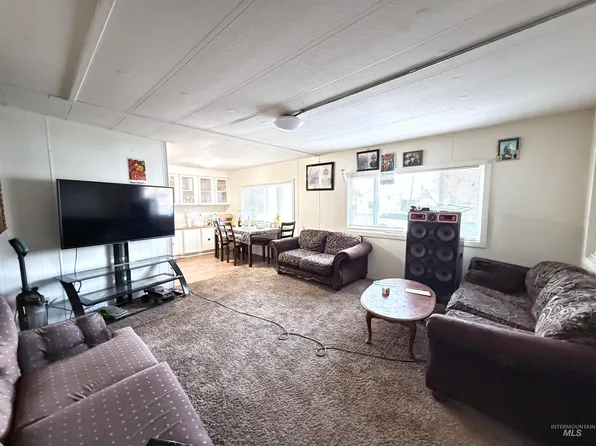 415 1st Ave E, Jerome, ID 83338