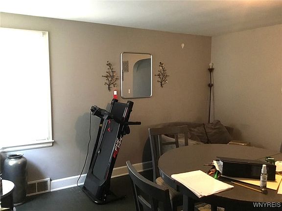 5th image of 25 Fernwood Ave