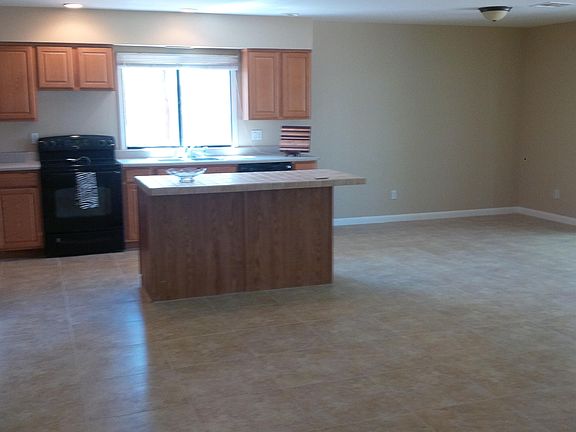 3rd image of 2524 E Louise Dr