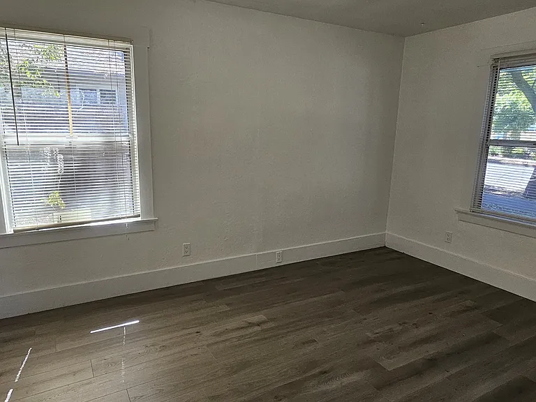 801 McConnell Ave — Photo 8