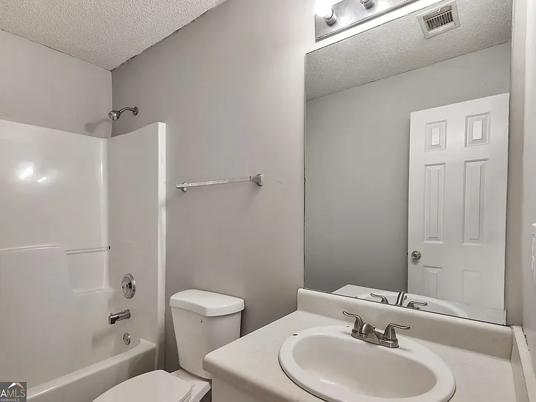 10744 Misty Meadows Ct — Photo 16