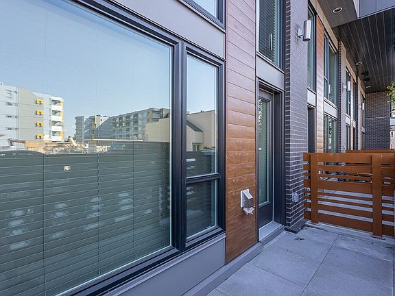 3rd image of 32838 Ventura Ave #105