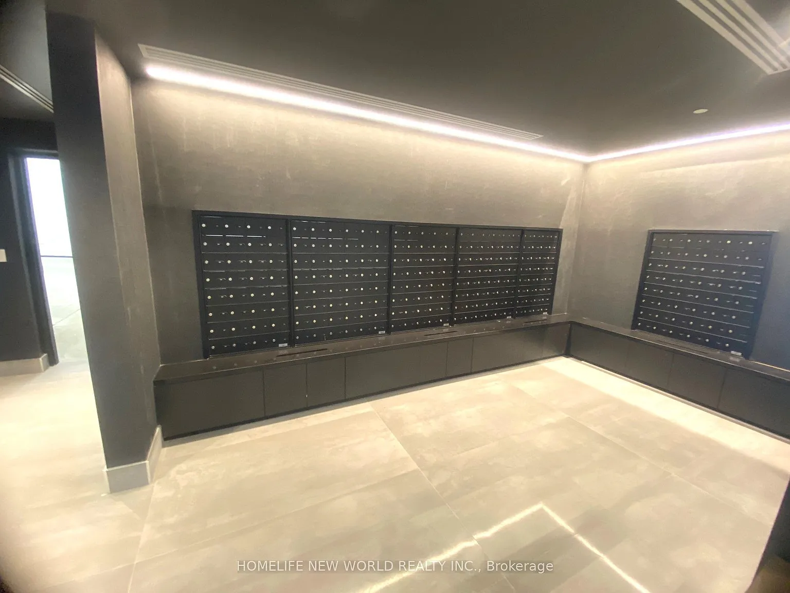 Gallery Square Tower B — Photo 4