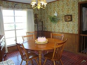 5th image of 1002 Deaton St