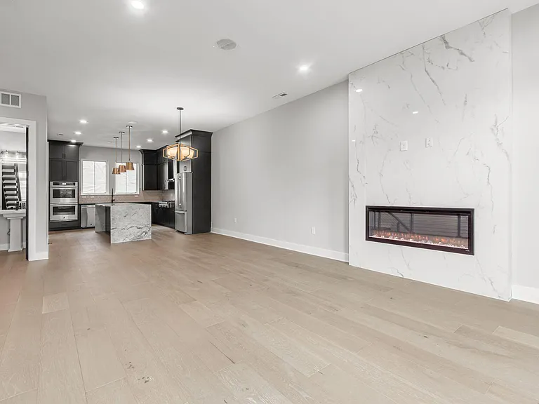 1247 Perry St — Photo 20