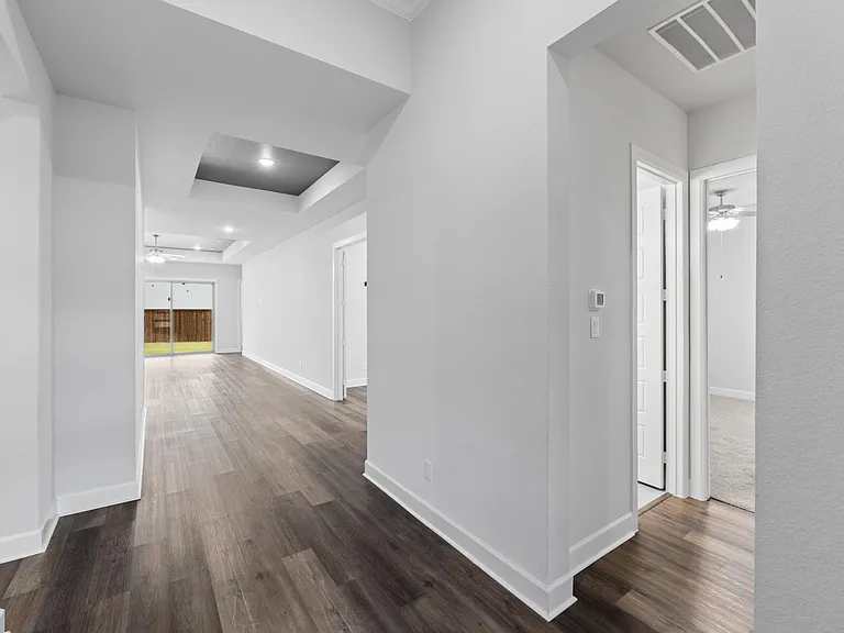 500 Samaritan Dr — Photo 5