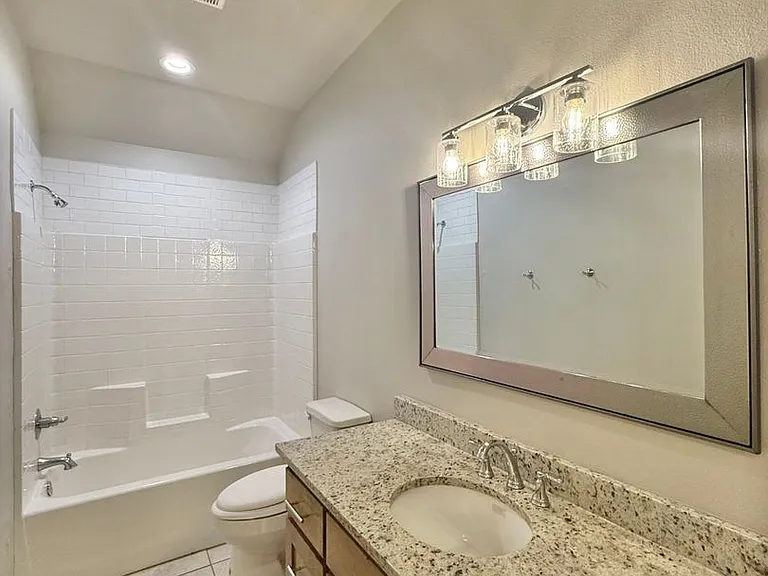 4822 FM 346 E — Photo 11