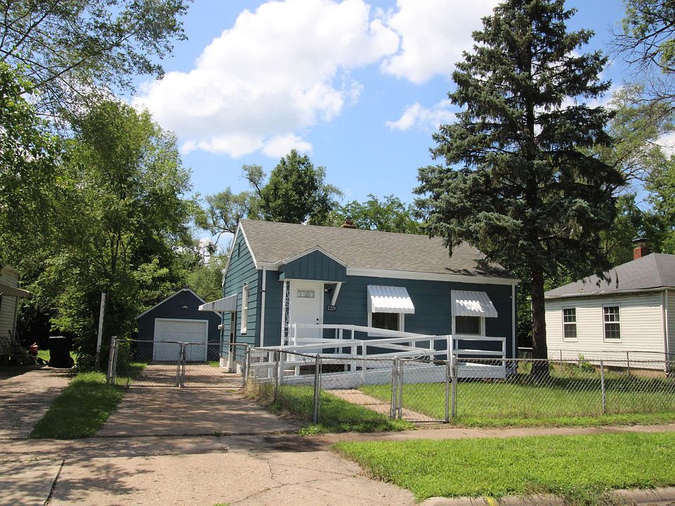 1st image of 2219 Magnolia St