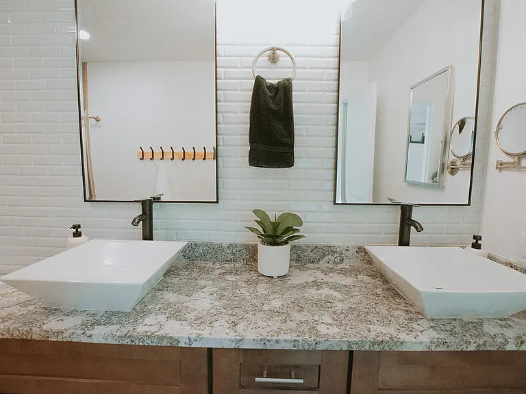 9514 Avenida Del Oso NE — Photo 45