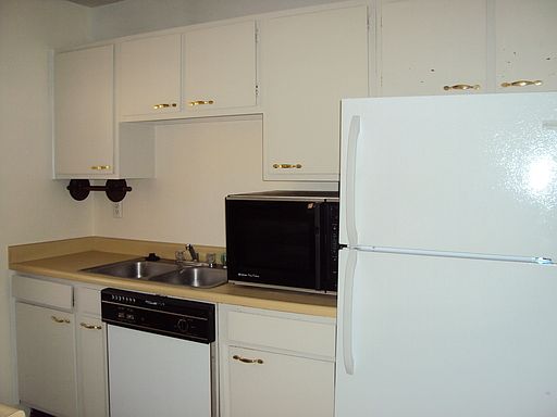 5th image of 6132 Calle Nueve NW