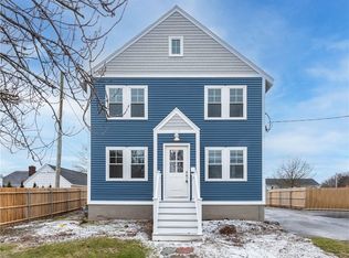 269 Oliphant Ln, Middletown, RI 02842